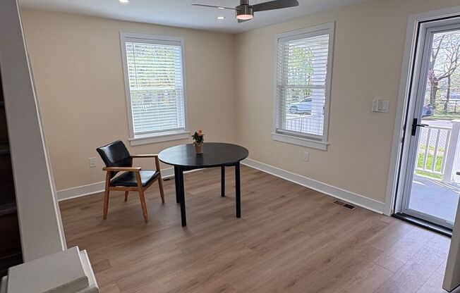 Beautifully Rebuilt Three Bedroom Duplex Near Four Mile Run and I-395