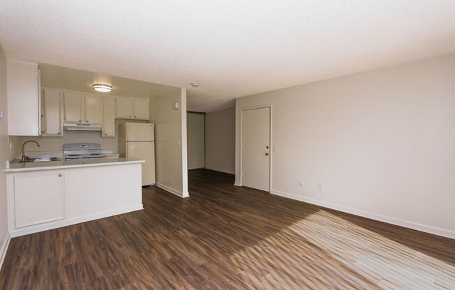 Studio, 1 bath, 472 sqft, $1,695, Unit D16
