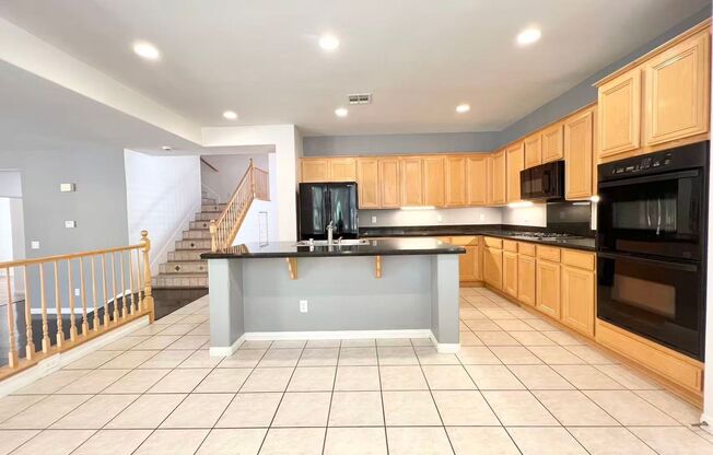 Beautiful 4-bedroom home located in Henderson