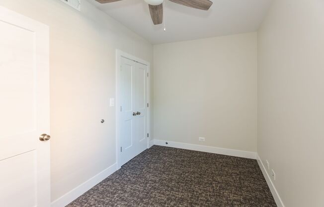 1 bed, 1 bath, 877 sqft, $1,935, Unit 5200L-G