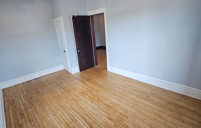 2 beds, 1 bath, 1,020 sqft, $1,745, Unit 905-26