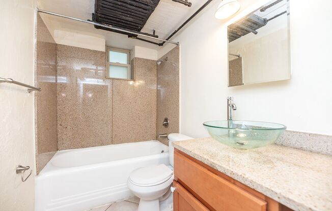 Studio, 1 bath, $950, Unit 2802 9