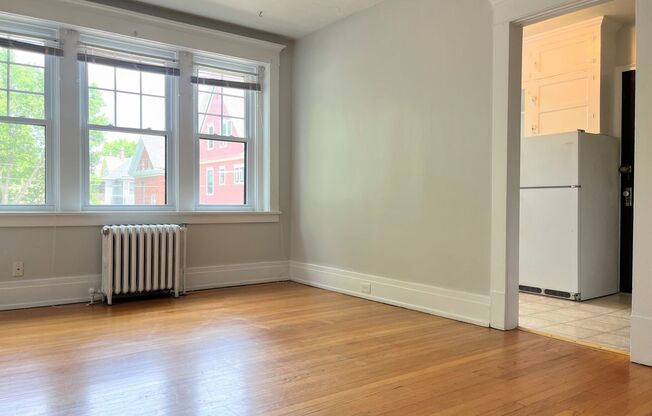 1 bed, 1 bath, $1,025, Unit 17D