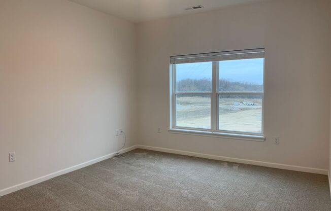 3 beds, 2 baths, 1,344 sqft, $1,665, Unit 226