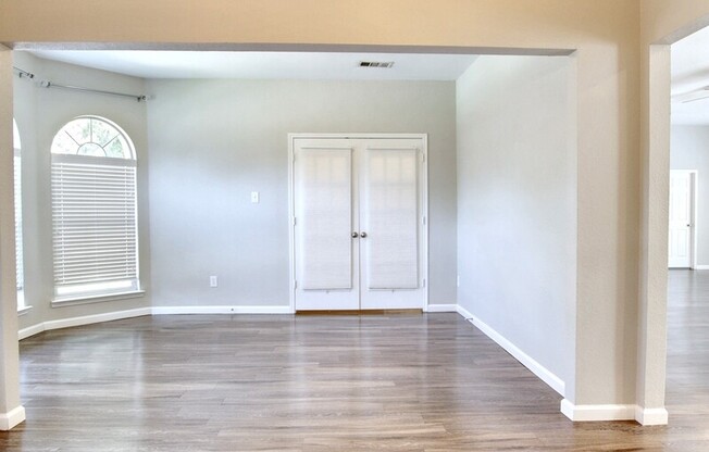 3117 CACTUS DR