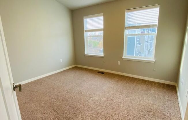 2 beds, 2.5 baths, 1,158 sqft, $1,500, Unit 1441 SE Quartz Lane