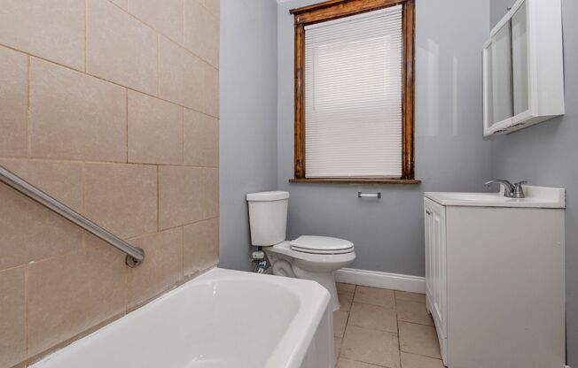 1514-1516 E 67th PL
