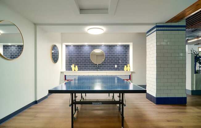 The Buckingham / The Commodore / The Parkway Apartments ping pong table
