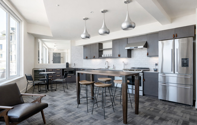 1 bed, 1 bath, 496 sqft, $1,670, Unit 208