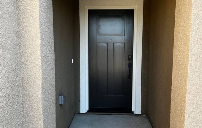 New home with Solar for rent in Visalia