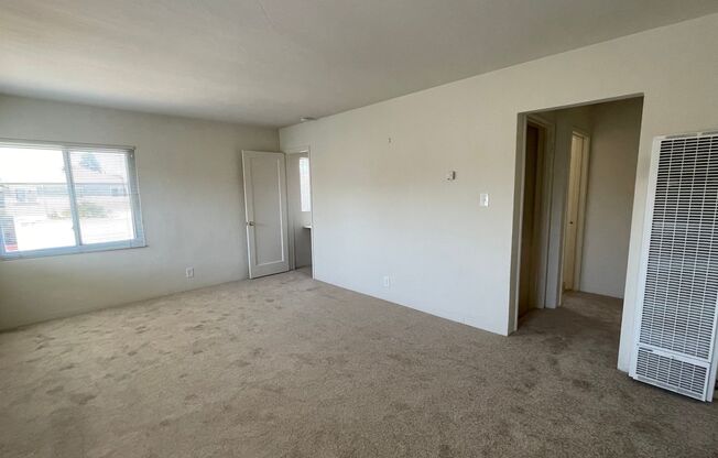 2 beds, 1 bath, $2,350, Unit Unit D