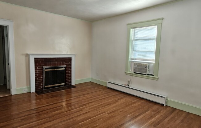 1 NEWTON AVE