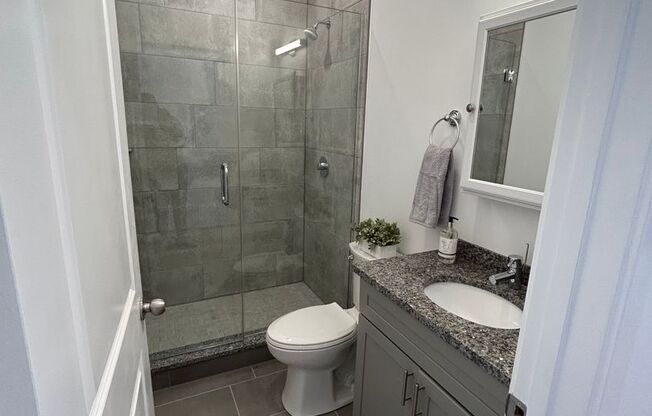 CHELSEA/BOSTON NO BROKER FEES BRAND NEW LUXURY OVERSIZED ONE BEDROOM WITH HOT WATER INCLUDED!