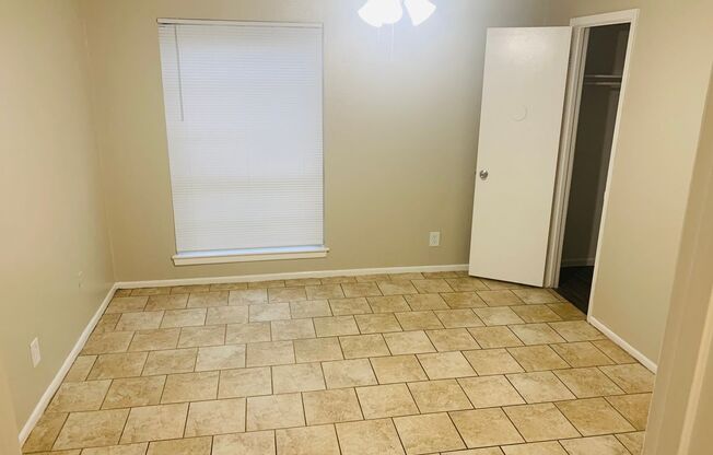 1 bed, 1 bath, 666 sqft, $1,175, Unit 1-126