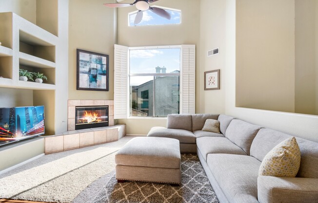 Beautifully Furnished 2bed/2bath Condo in Scottsdale Villas at Vista Verde