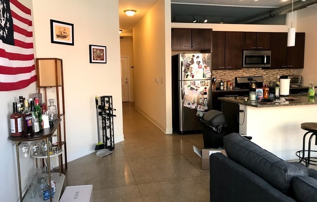 2 beds, 2 baths, 1,122 sqft, $2,595