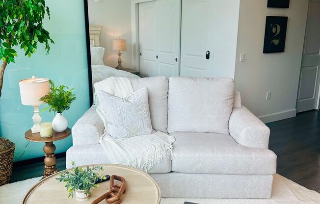 1 bed, 1 bath, 453 sqft, $2,750, Unit 410-413