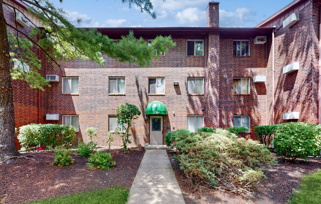 2432 Waterbury Dr