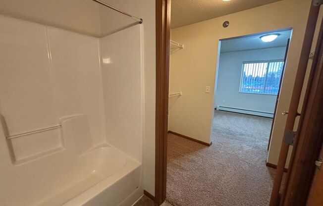 1 bed, 1 bath, 875 sqft, $1,050, Unit 306