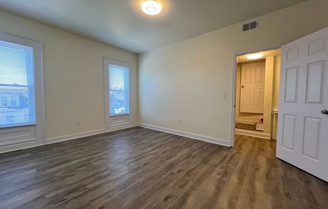 2 beds, 1 bath, $1,295, Unit Floor 2