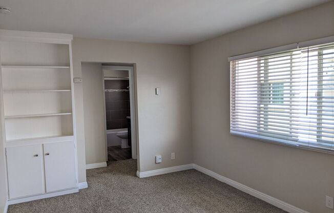4609 Bancroft