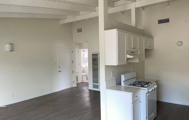 10235-10239 Darby Ave