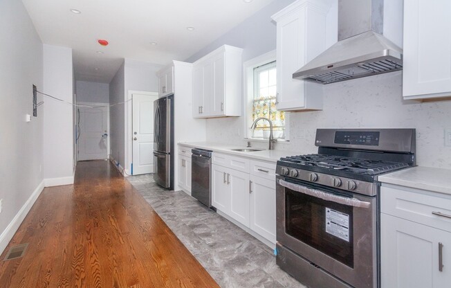 72 BUTTONWOOD ST