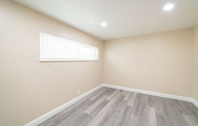 1 bed, 1 bath, $1,975, Unit 206-5