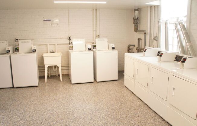 Studio, 1 bath, 450 sqft, $1,795, Unit 308