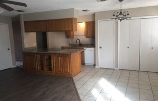 3 beds, 2 baths, $1,650