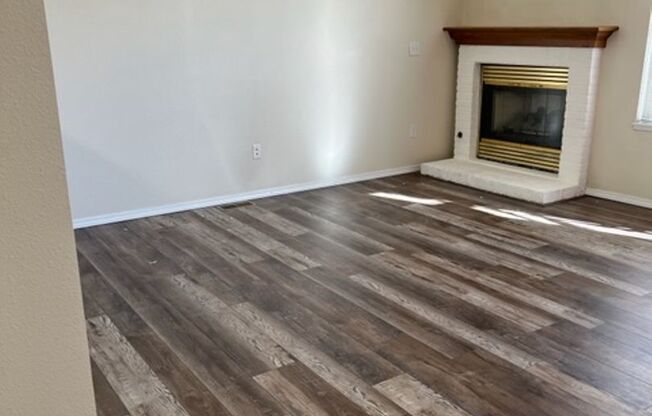 3 Bedroom plus loft and Community Pool