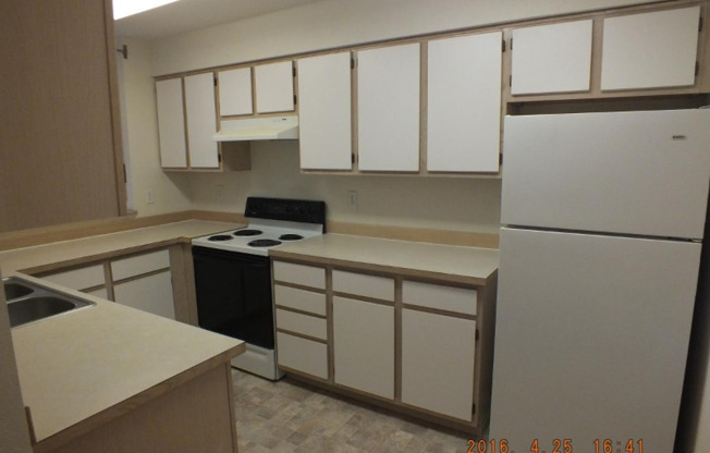 12549 28 AVE NE