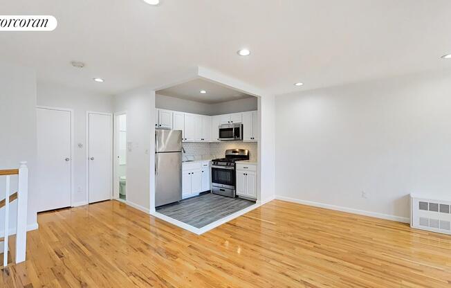 107 PULASKI ST