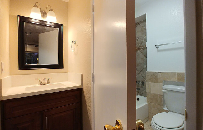 2 beds, 2 baths, 940 sqft, $2,795, Unit 212