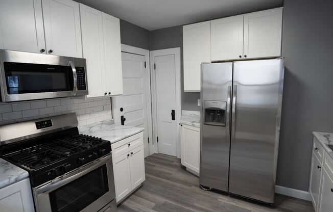 Beautiful 2-Bed Duplex Unit in Summit-University Neighborhood of St. Paul