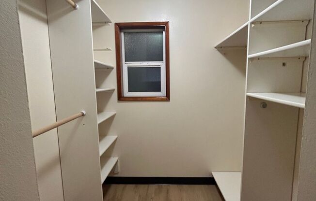 Camelot Apartments