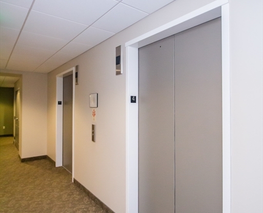 2 beds, 2 baths, 1,080 sqft, $5,750, Unit 401