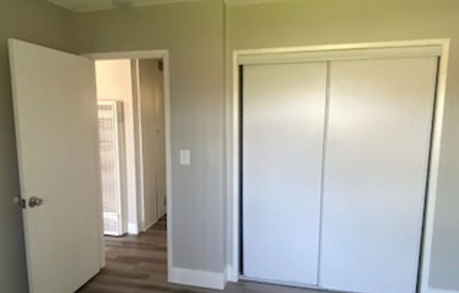 2 beds, 1 bath, 860 sqft, $1,995, Unit 10176D