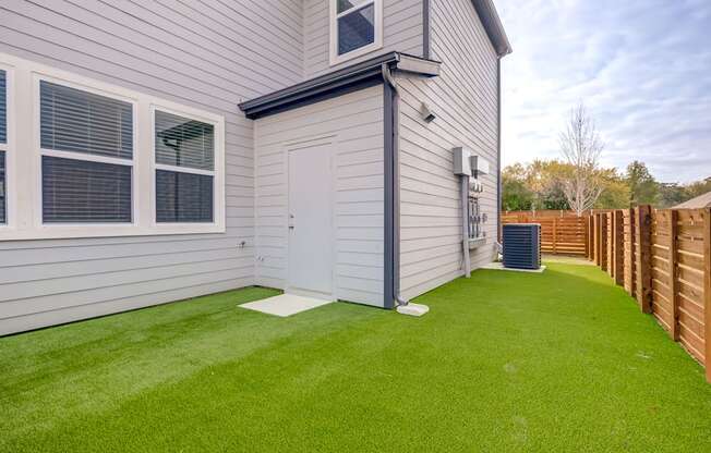 Rental homes with yards in Denton Texas