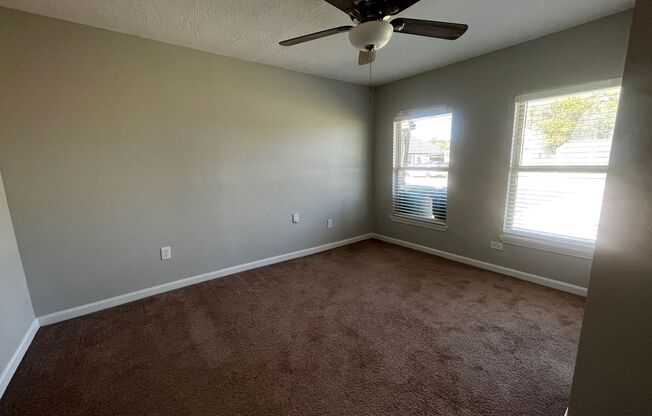 3 beds, 1 bath, $1,190