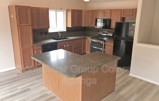 11215 FALLING STAR RD