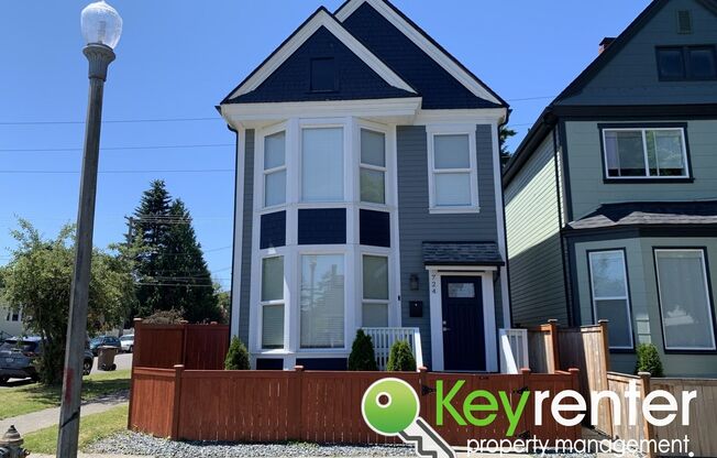 Newly Remodeled Centrally Located Tacoma House