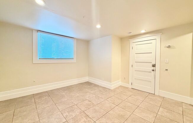 R0180 - Pettygrove Apartments