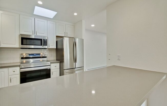 Remodeled 2 Bed 2 Bath Modern Condo with Bonus Loft Area
