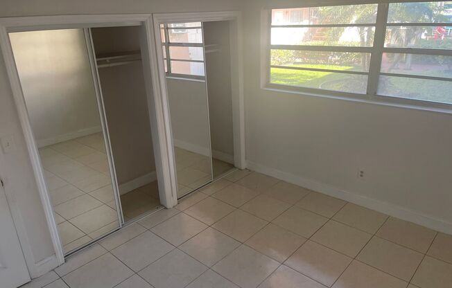 FOR RENT NOW 2b1b  *Great Location* $1995 per month