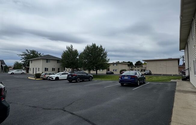 2 beds, 1 bath, $1,198, Unit 104