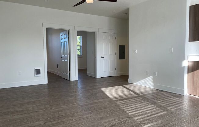 L13609 --  Avey Court Apartments