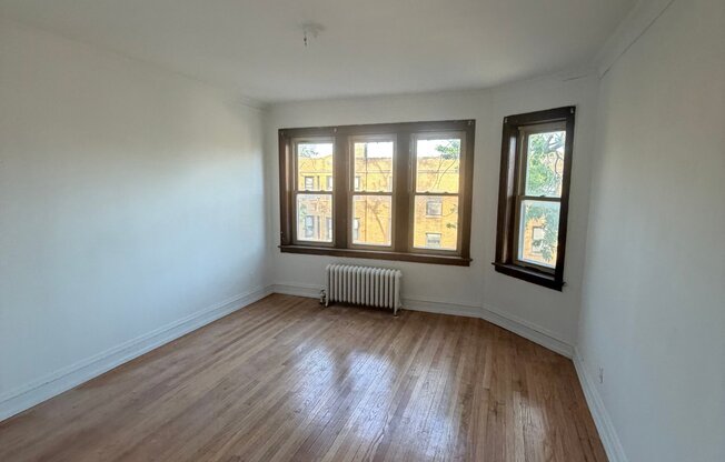 8310 S PAULINA
