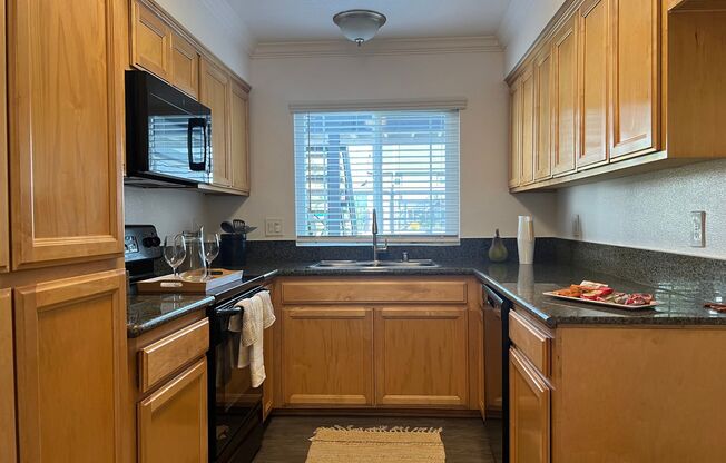 2 beds, 2 baths, 950 sqft, $2,920, Unit 1641B