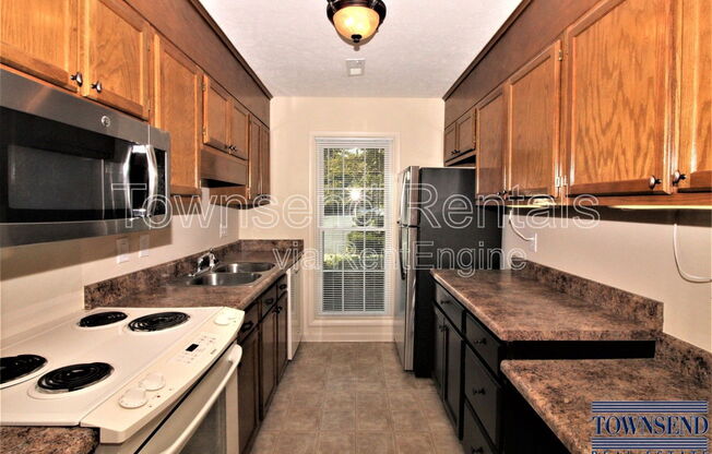 2712 HELAMAN CT